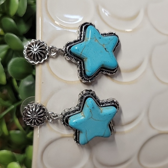 TURQUOISE STAR CONCHO DROP EARRINGS - Picture 7 of 8